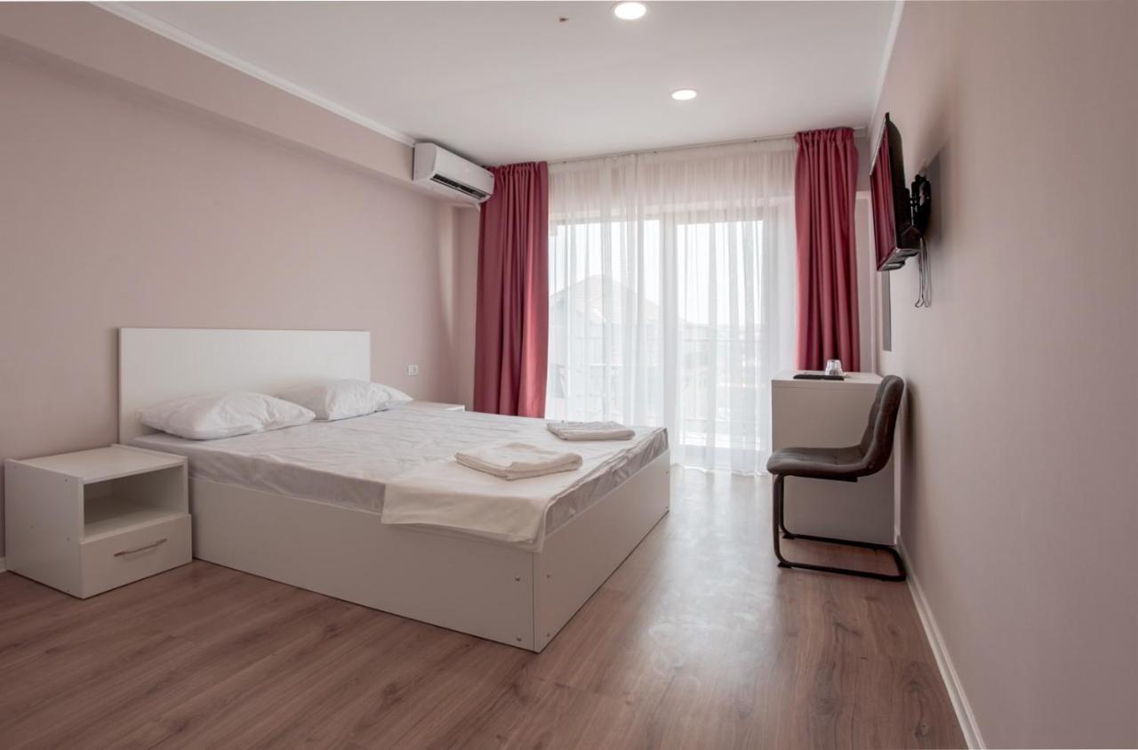 Pensiunea Riviera Костинешти Экстерьер фото